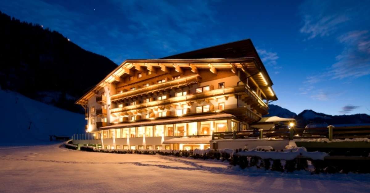 Een foto van de buitenkant van Hotel Bergland & Obertuschenhof
