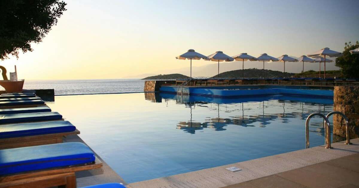 Een foto van het zwembad bij St. Nicolas Bay Resort