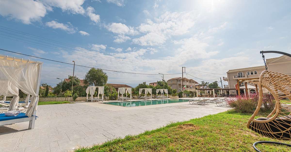 Een foto van het zwembad bij Ekati Mare Boutique Resort