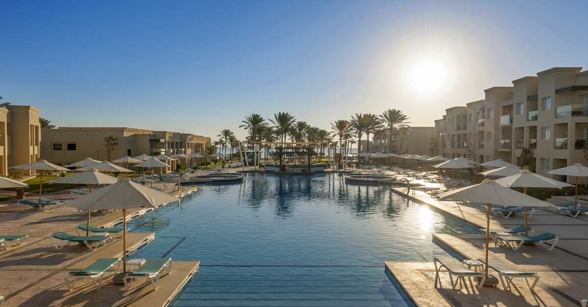 Een foto van het zwembad bij Rixos Premium Seagate