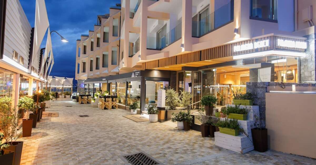 Een foto van de buitenkant van Palmera Beach Hotel & Spa