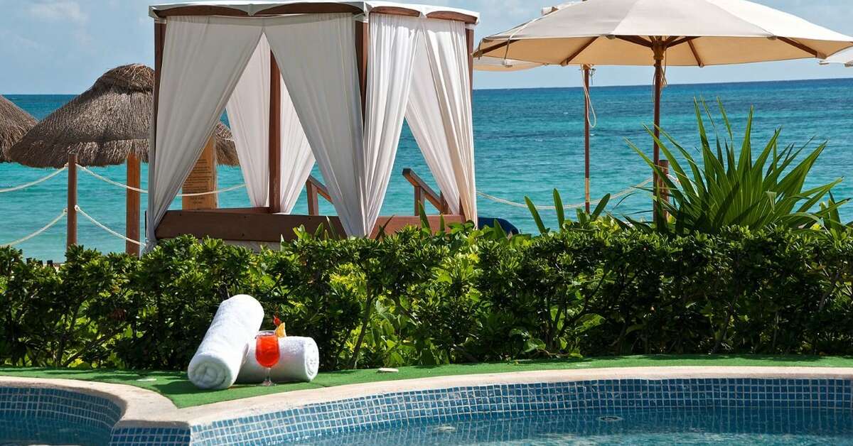 Een foto van het zwembad bij The Reef Coco Beach