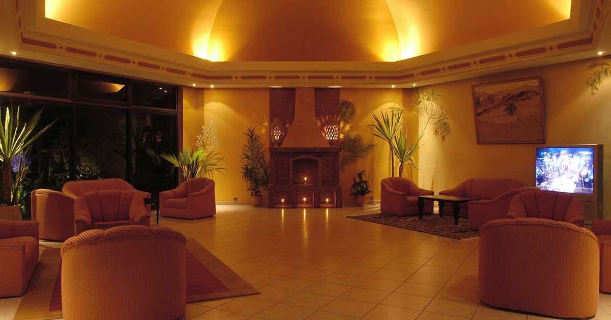 Een foto van het interieur van Kenzi Europa Hotel