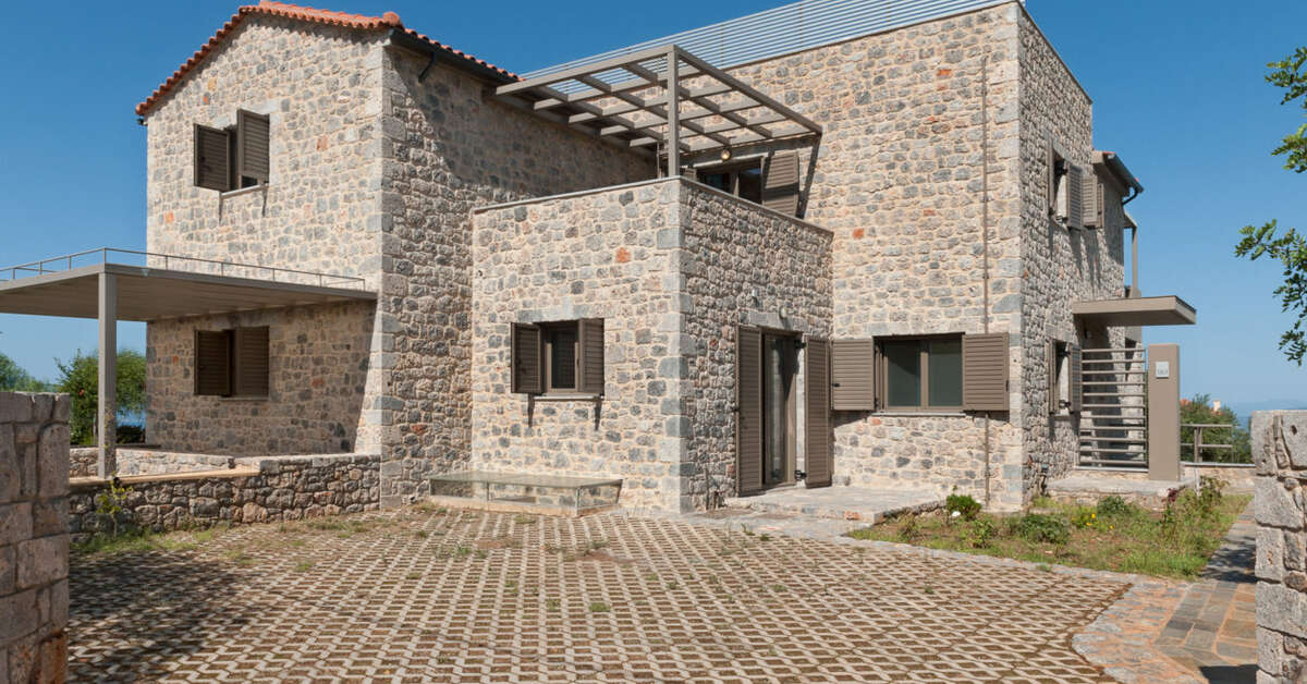 Een foto van de buitenkant van Searocks Exclusive Villas Resort Messinia