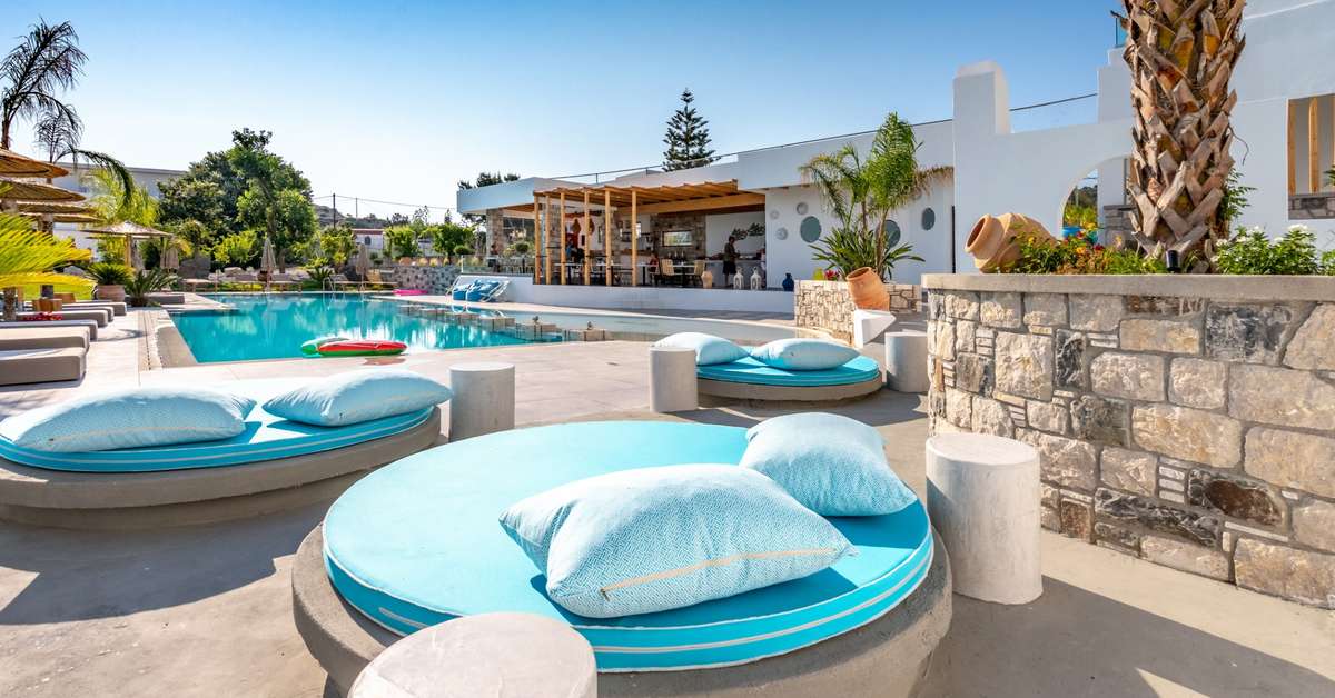 Een foto van het terras bij Kouros Home