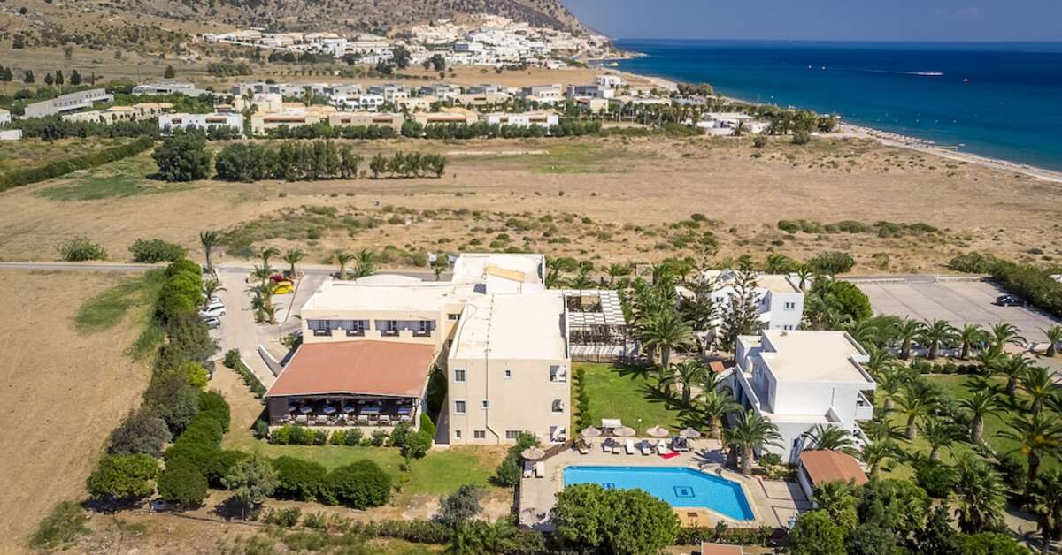 Ein Foto vom Pool im Kalimera Mare Hotel