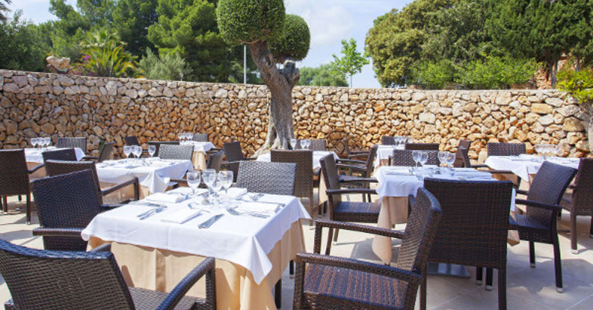 Een foto van het terras bij Grupotel Mallorca Mar
