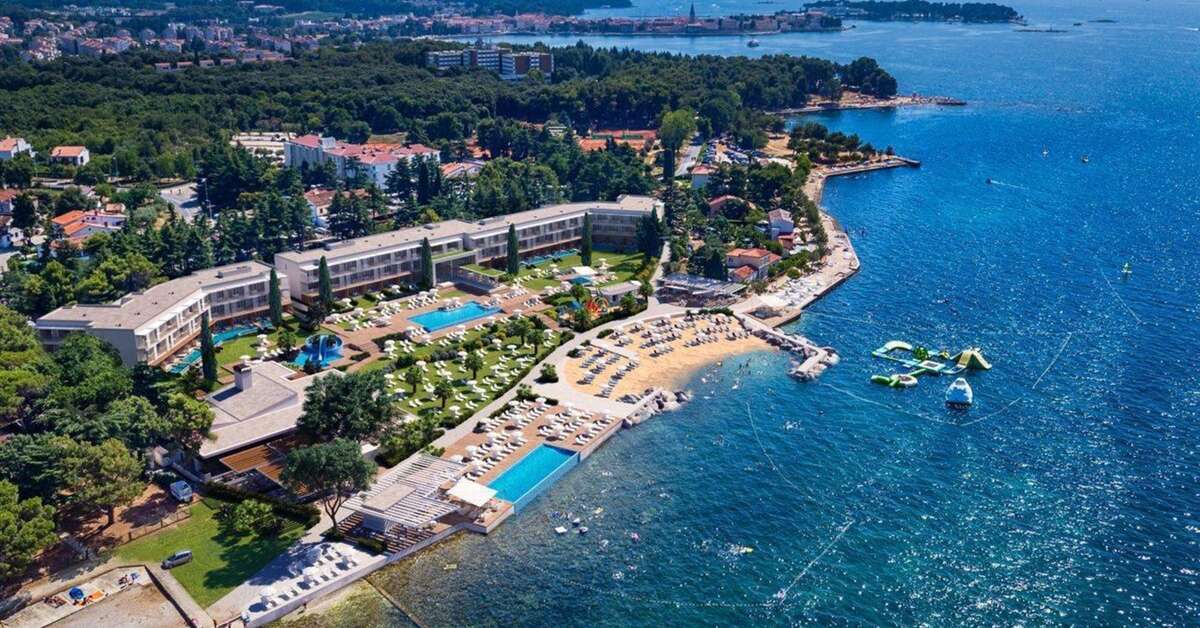 Ein Foto von der Außenansicht des Valamar Collection Marea Suites