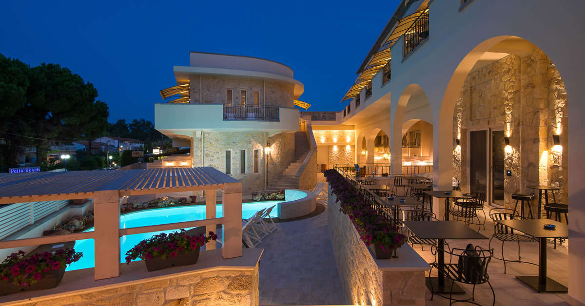 Een foto van de faciliteiten bij Neikos Mediterraneo Luxury Suites