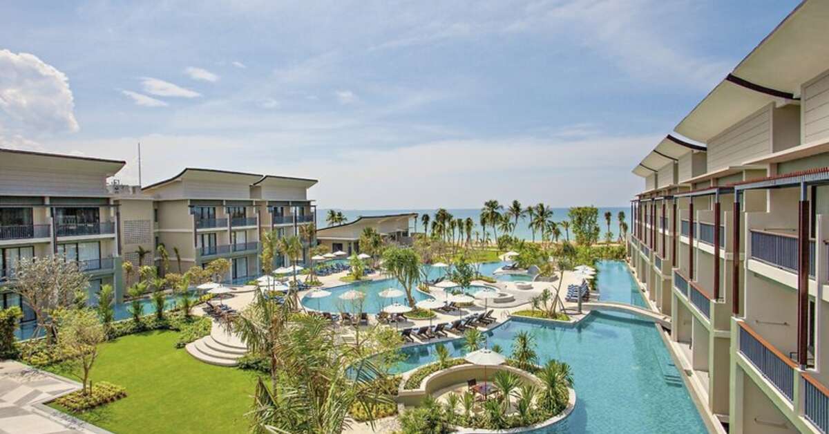 Ein Foto vom Pool im Le Meridien Khao Lak Resort & Spa