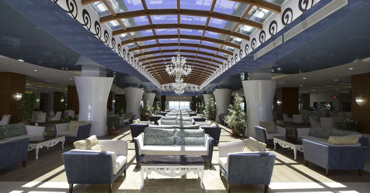 Een foto van het interieur van Adalya Ocean Deluxe