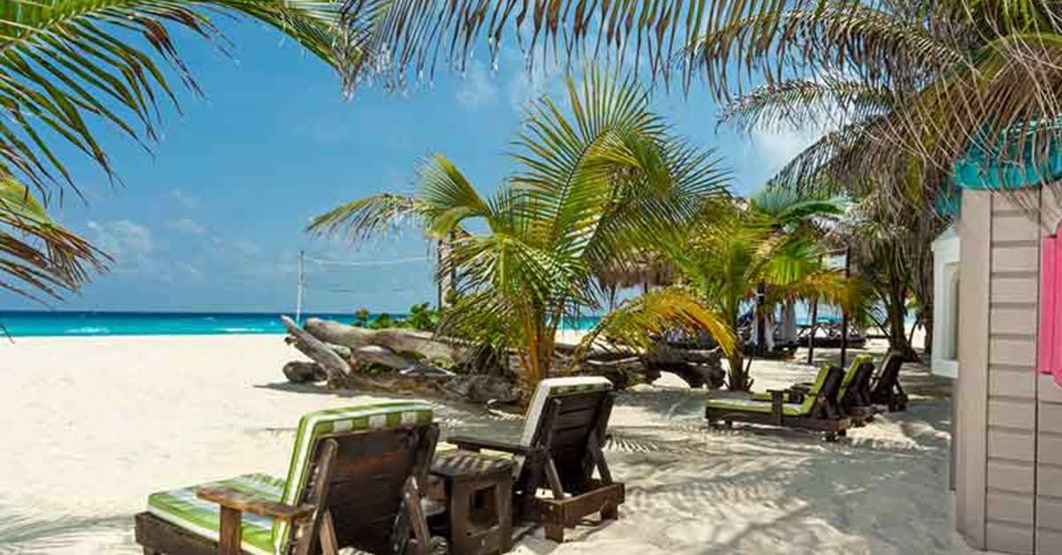 Een foto van het strand bij Flamingo Cancun Resort