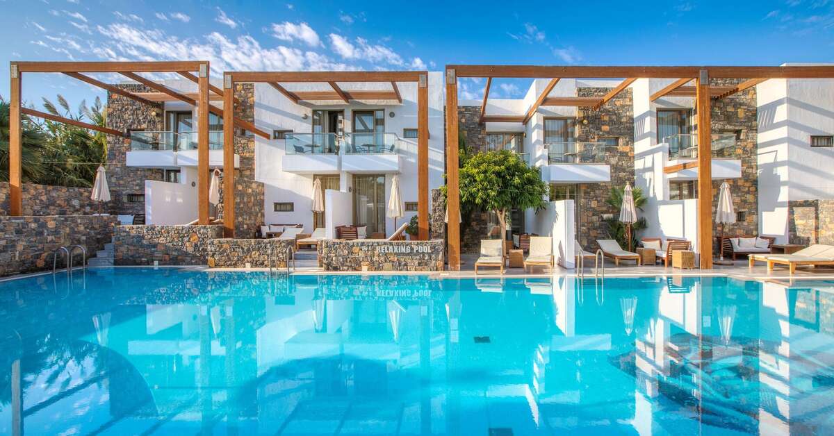 Een foto van het zwembad bij The Island Hotel