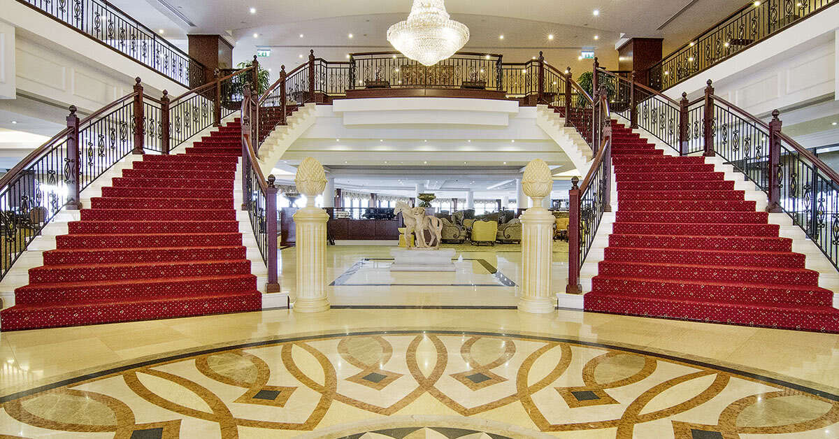Een foto van het interieur van Grand Hotel Excelsior