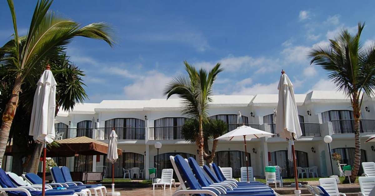 Een foto van het terras bij Las Buganvillas