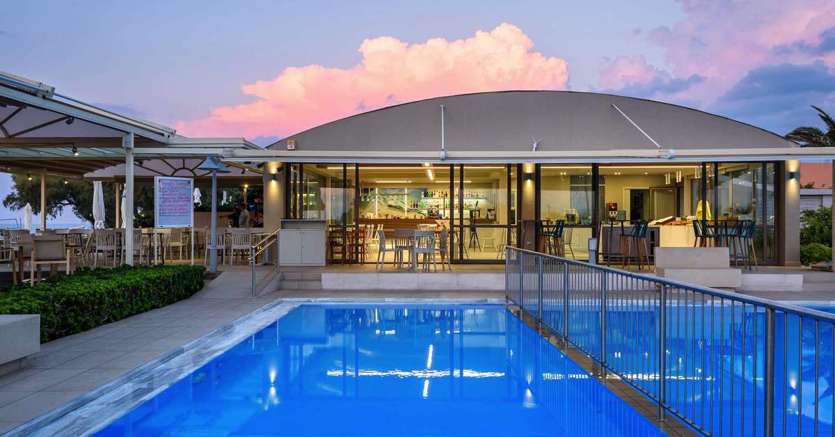 Een foto van het zwembad bij Marino's Beach Appartementen