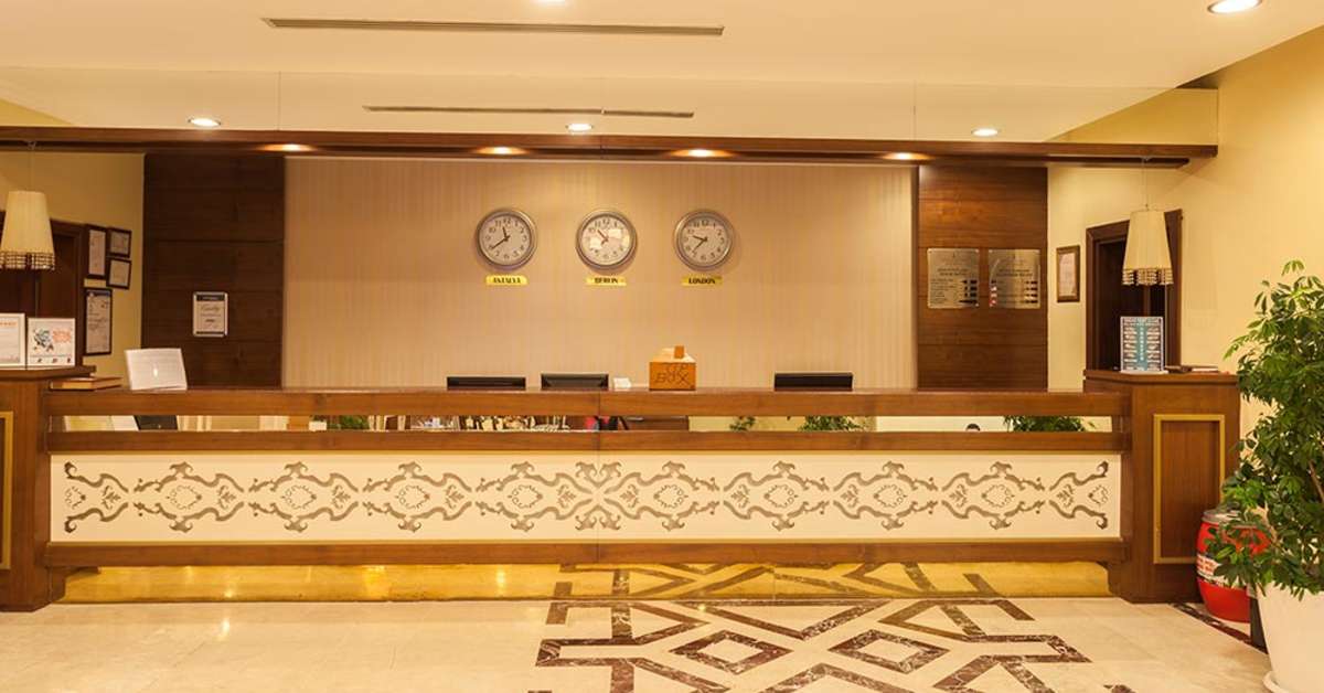 Een foto van het interieur van Hotel Iz Flower Side Beach