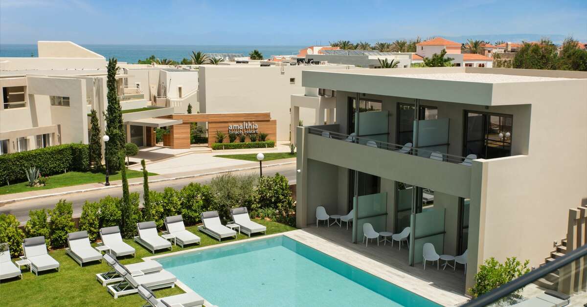 Ein Foto vom Pool im Amalthia Beach Resort