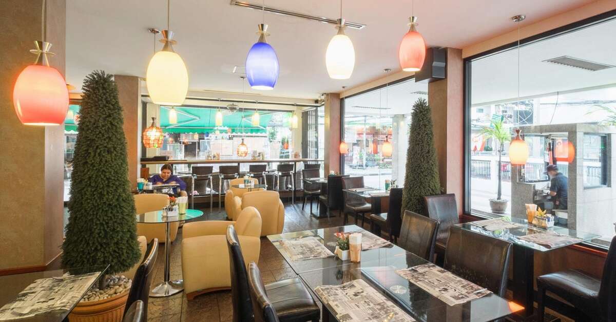 Ein Foto Admiral Suites Bangkok