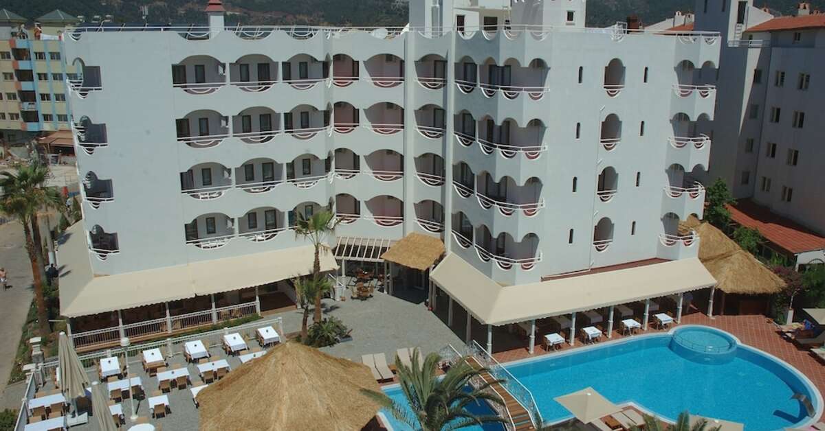 Een foto van het zwembad bij Hawaii Hotel