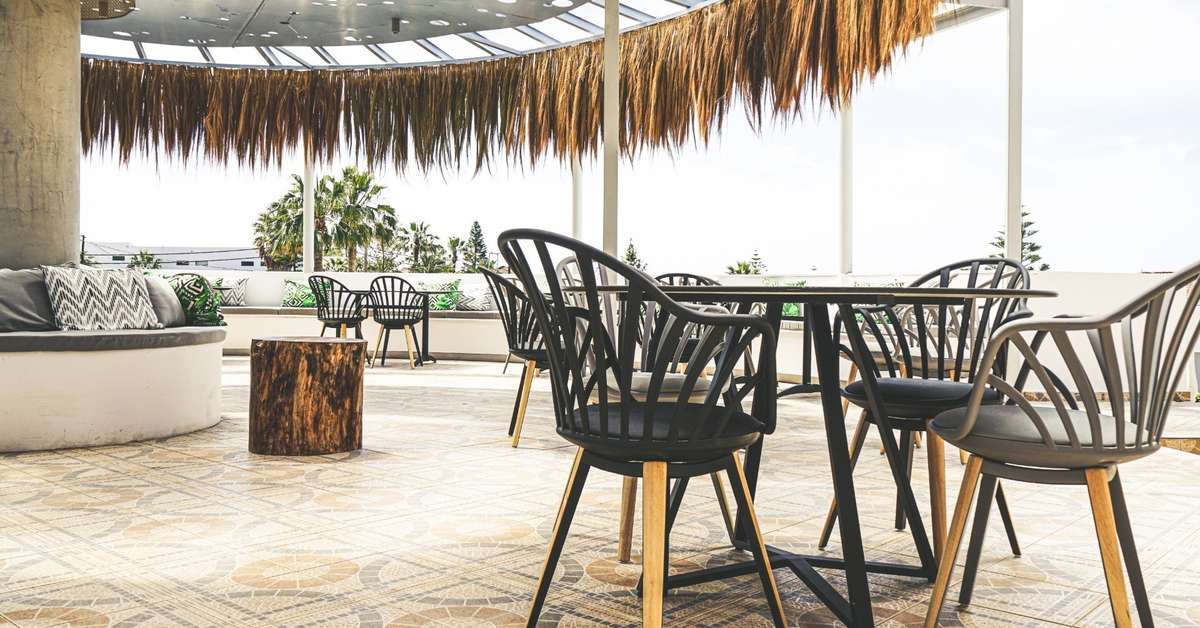 Een foto van het terras bij Meandros Boutique & Spa