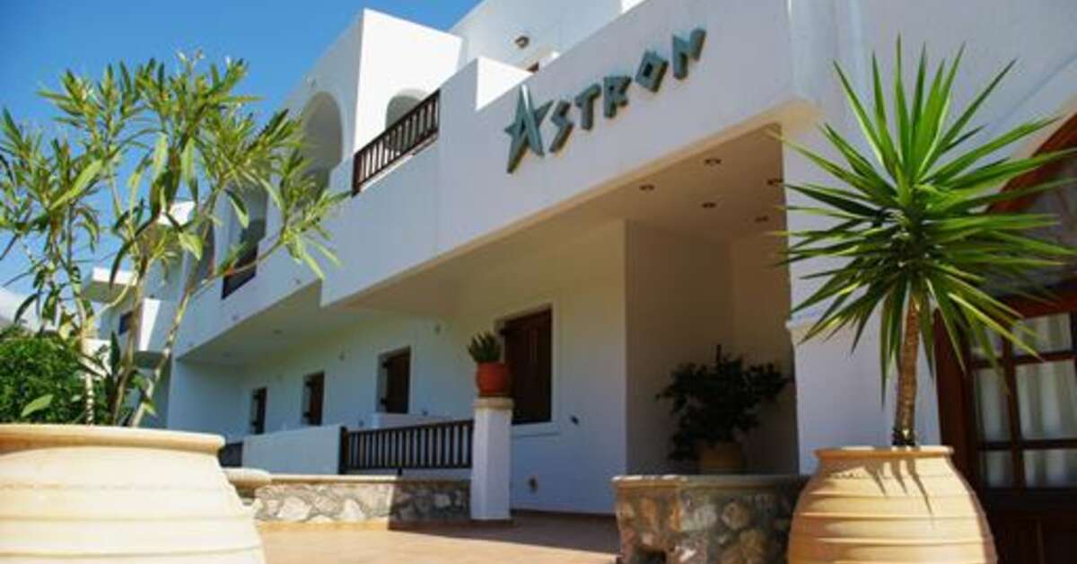 Een foto van de buitenkant van Astron Hotel Karpathos