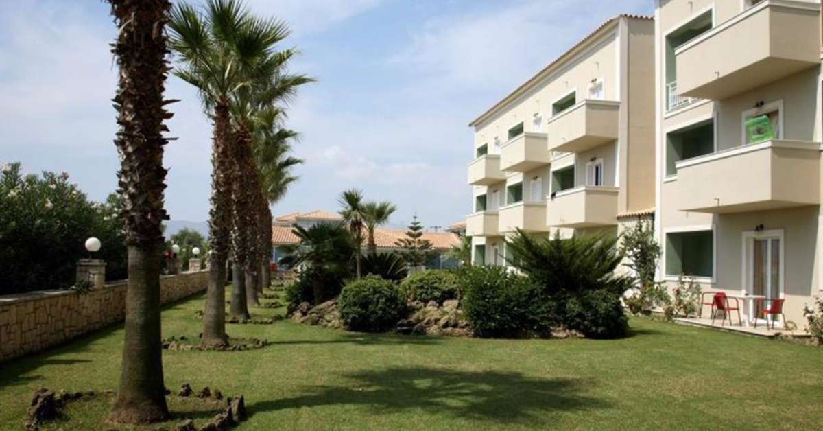 Een foto van de buitenkant van Cavo D'Oro Hotel