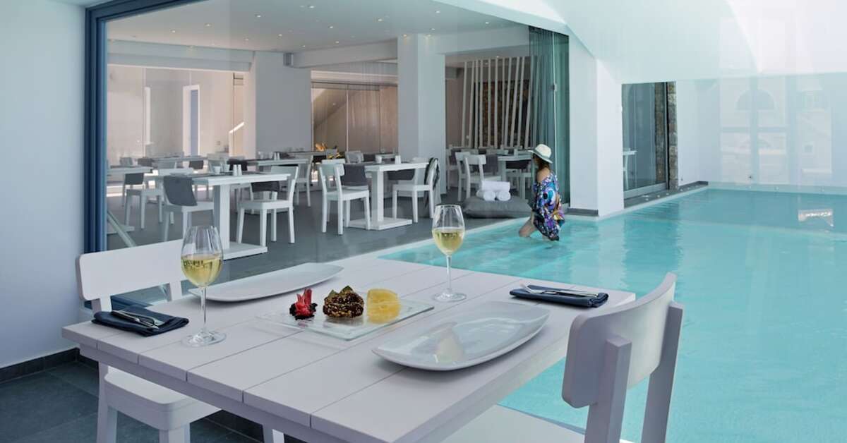 Een foto van de faciliteiten bij Acroterra Rosa Luxury Suites & Spa