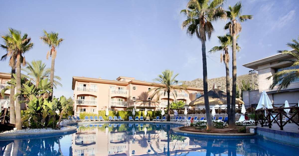 Een foto van het zwembad bij Aparthotel Playa Mar & Spa