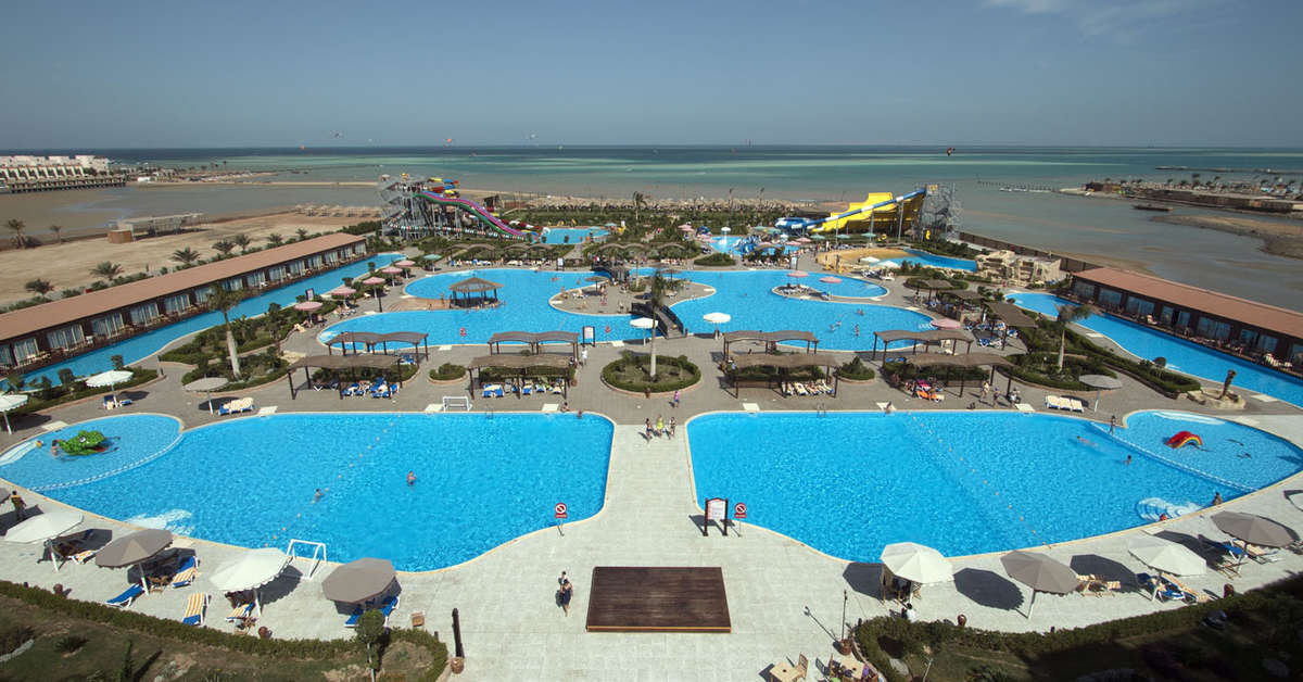 Ein Foto von einer Übersicht des Sunrise Alora Aqua Park Resort
