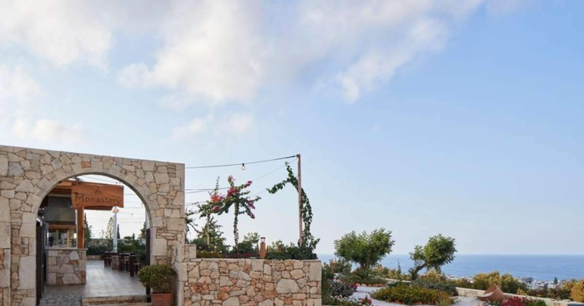 Ein Foto von der Außenansicht des Esperides Resort Crete