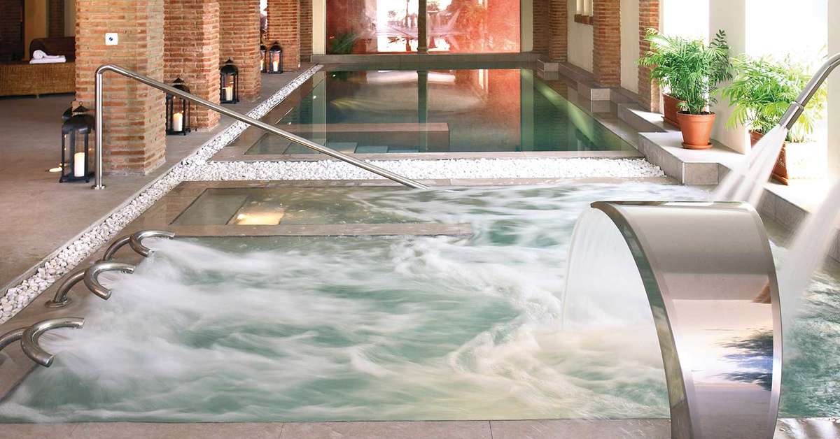 Een foto van het zwembad bij La Bobadilla a Royal Hideaway Hotel