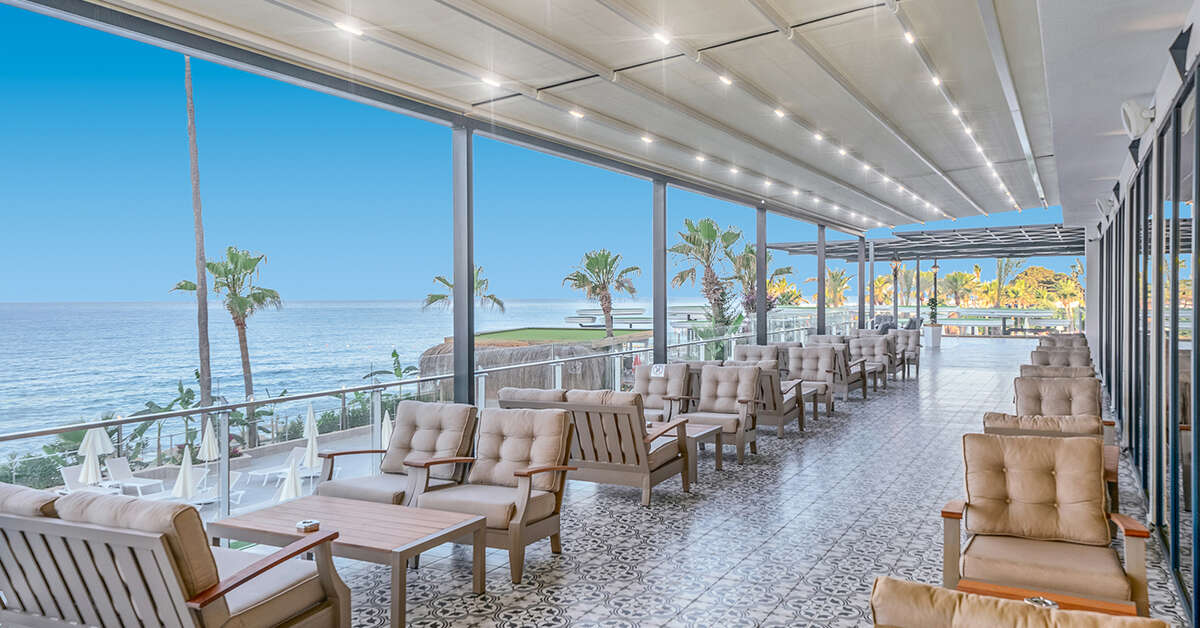 Een foto van het terras bij Aria Resort & Spa