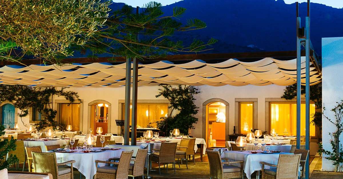 Een foto van het terras bij Elounda Beach Hotel & Villas