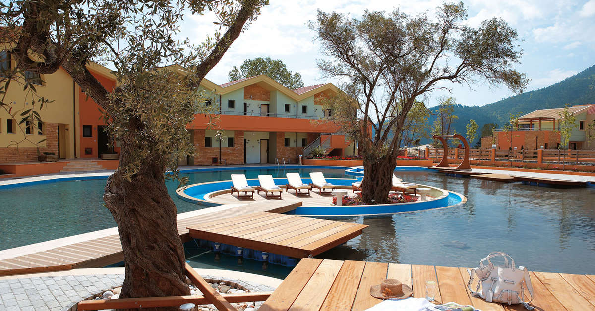 Ein Foto vom Pool im Alexandra Golden Boutique Hotel