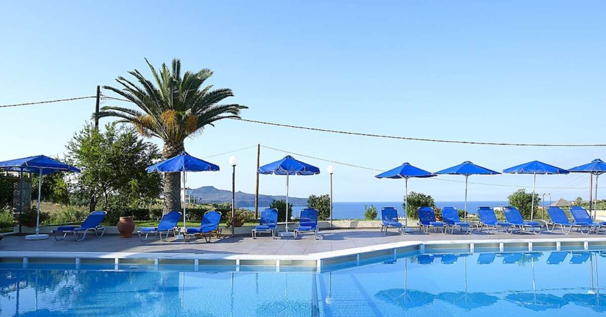 Een foto van het zwembad bij Eleftheria Hotel