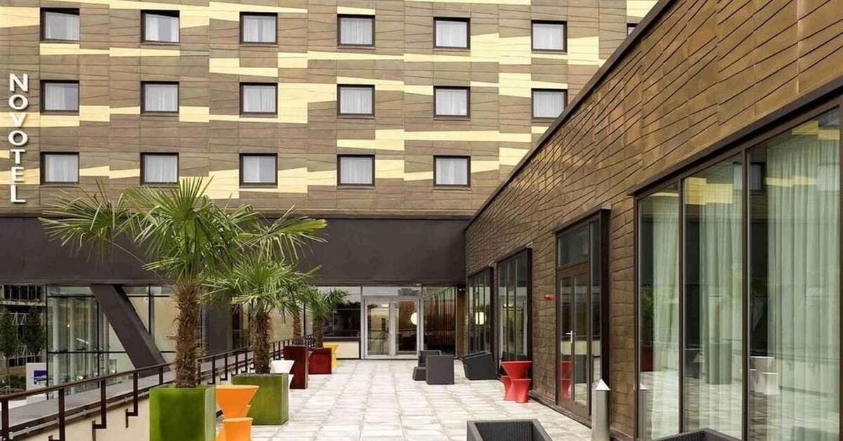Een foto van het interieur van Novotel London Paddington