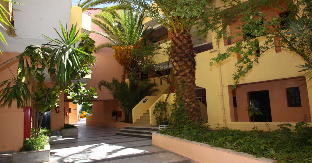 Een foto van de buitenkant van Fereniki Holiday Beach Resort