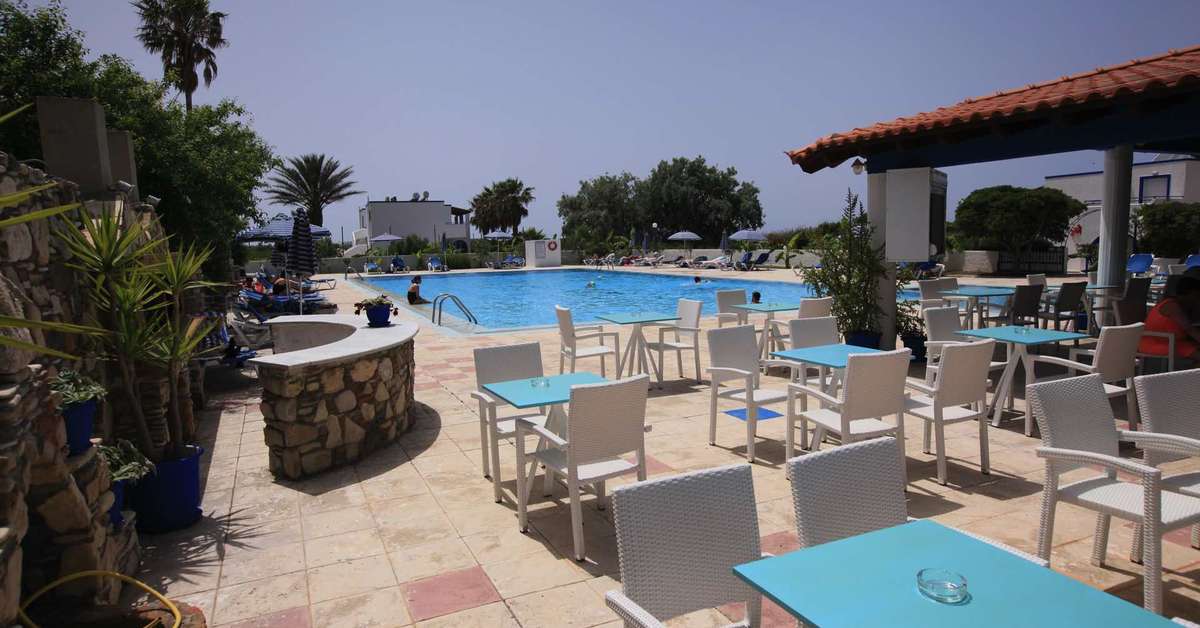 Een foto van het terras bij Hotel Tigaki's Star