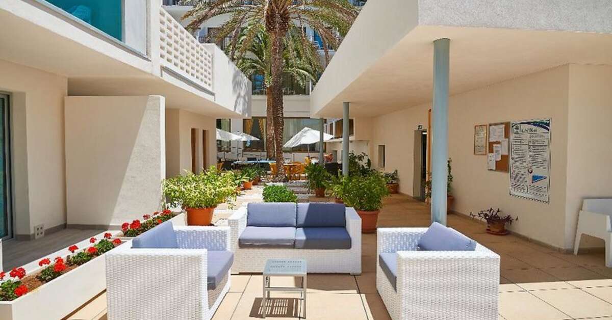 Ein Foto von der Terrasse im Hotel More