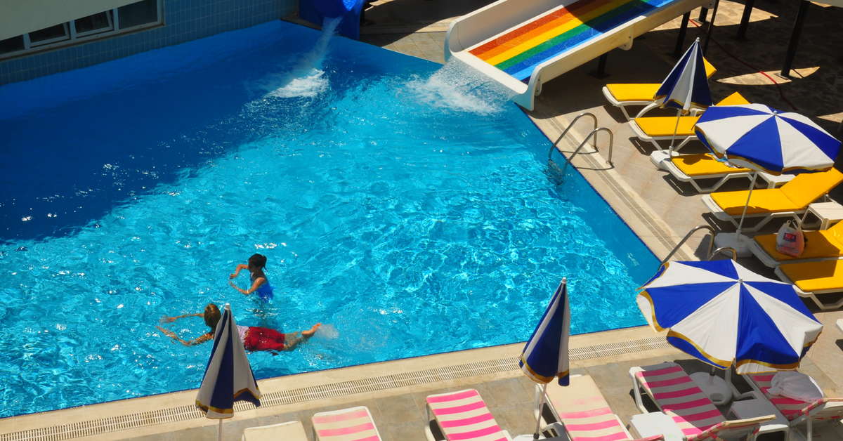 Een foto van het zwembad bij Cinar Family Suite Hotel