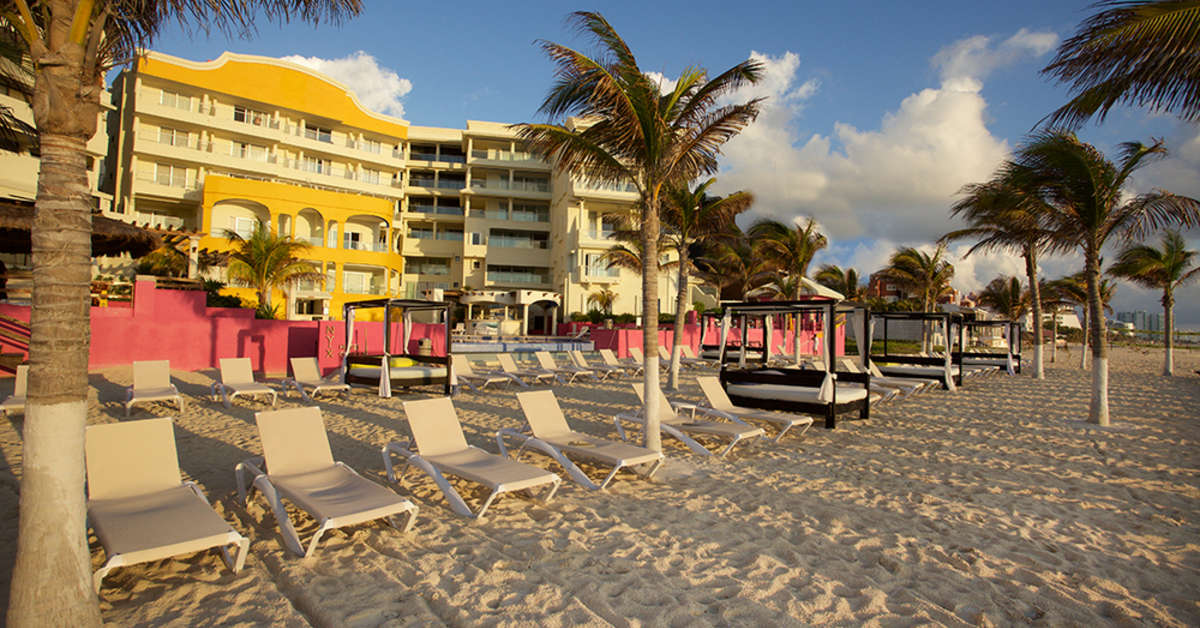 Een foto van het strand bij NYX Cancun
