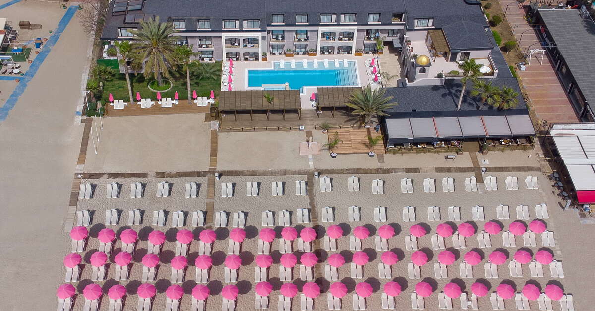 Een foto van het strand bij Alaaddin Beach Hotel