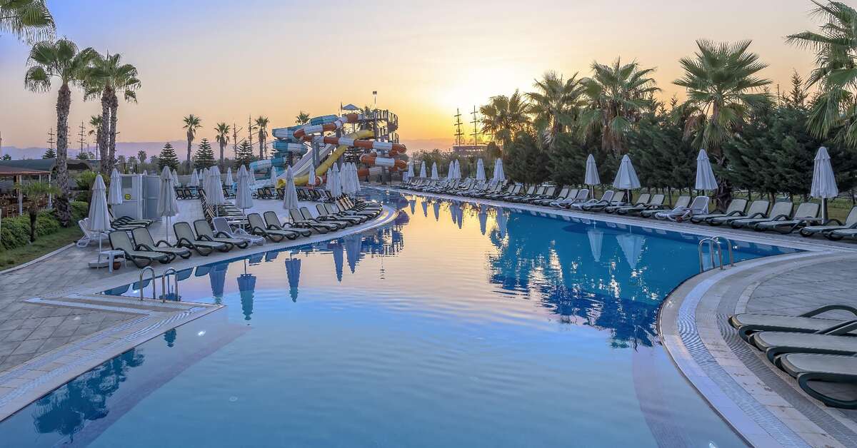 Een foto van het zwembad bij Port River Hotel & Spa