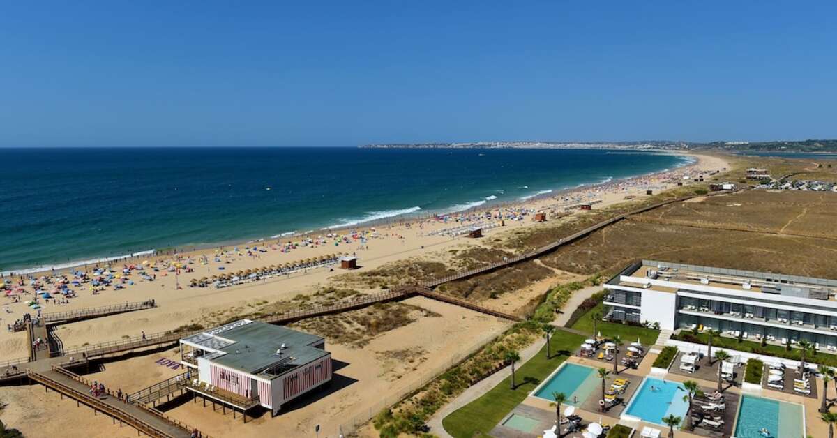 Ein Foto vom Pool im Pestana Alvor South Beach