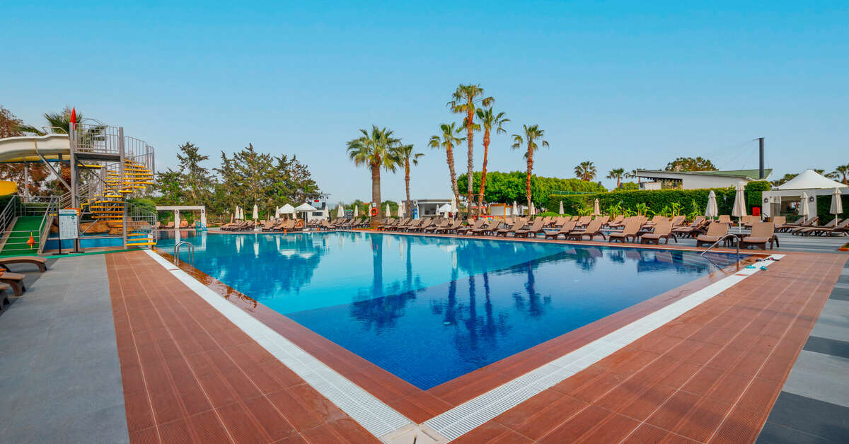 Een foto van het zwembad bij Hotel Eftalia Marin