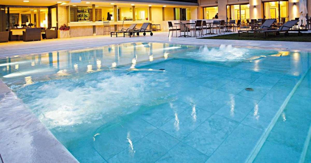 Een foto van het zwembad bij Grand Hotel Croce di Malta