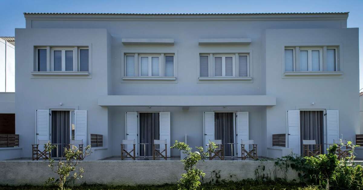 Een foto van de buitenkant van Ekati Mare Boutique Resort