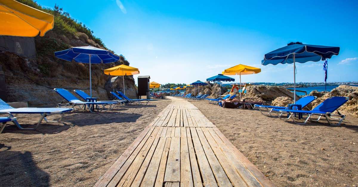 Een foto van het strand bij Kresten Palace