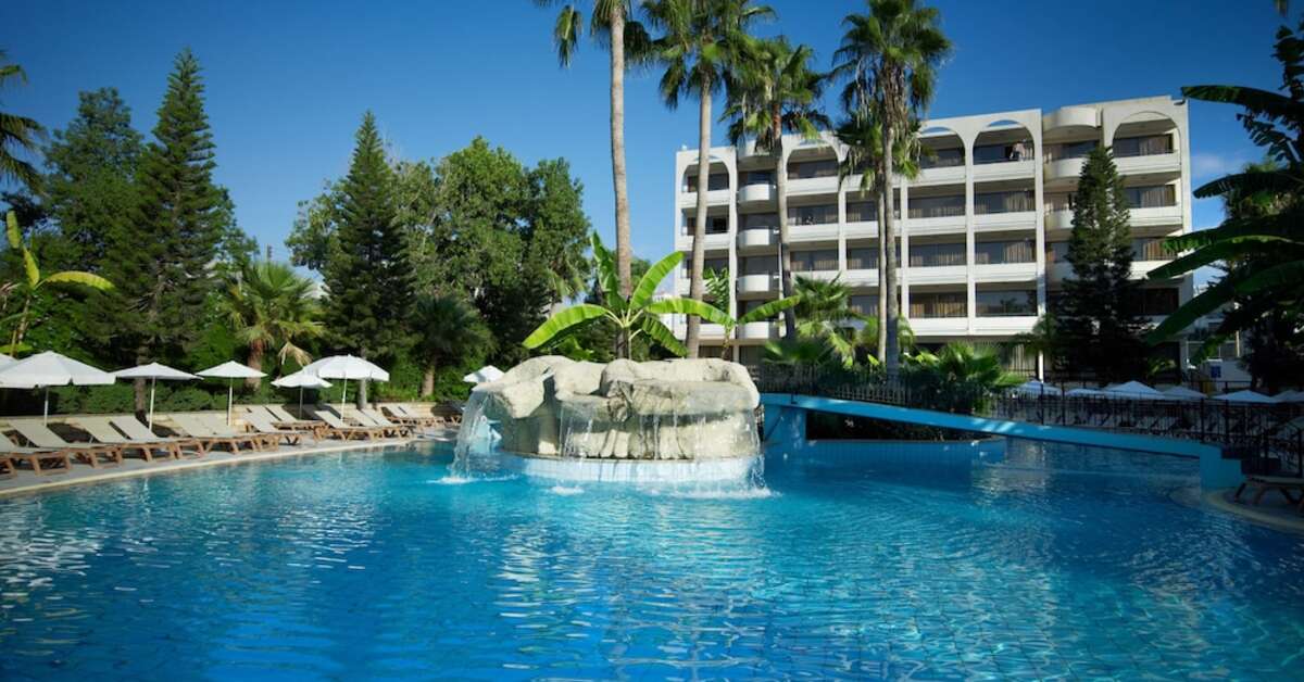 Een foto van het zwembad bij Atlantica Oasis Hotel